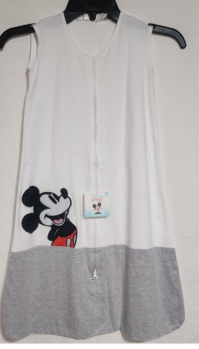Lambs & Ivy Disney baby mickey wearable blanket 6-15 m 16-24 lbs.